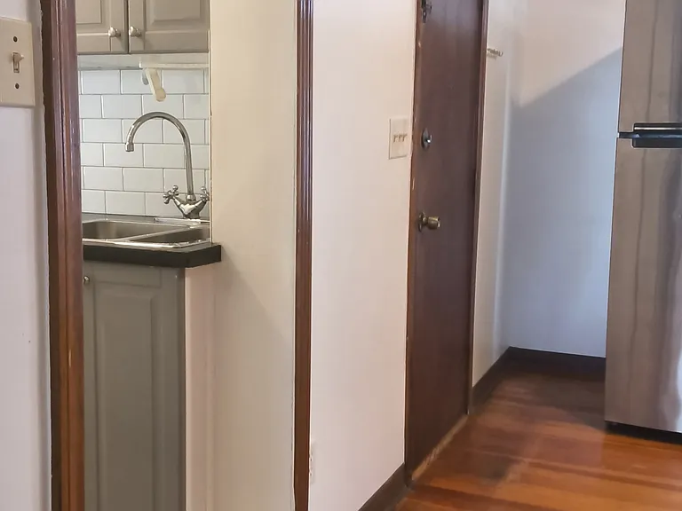 560 William St #1 — Photo 5