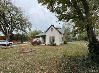 805 N Carleton St, Farmington, MO 63640