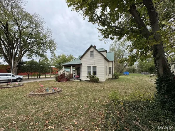 805 N Carleton St, Farmington, MO 63640
