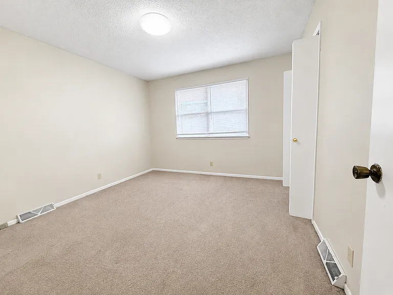 3124 Cambridge St #1 — Photo 3