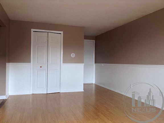 4th image of 29 Woodbine St