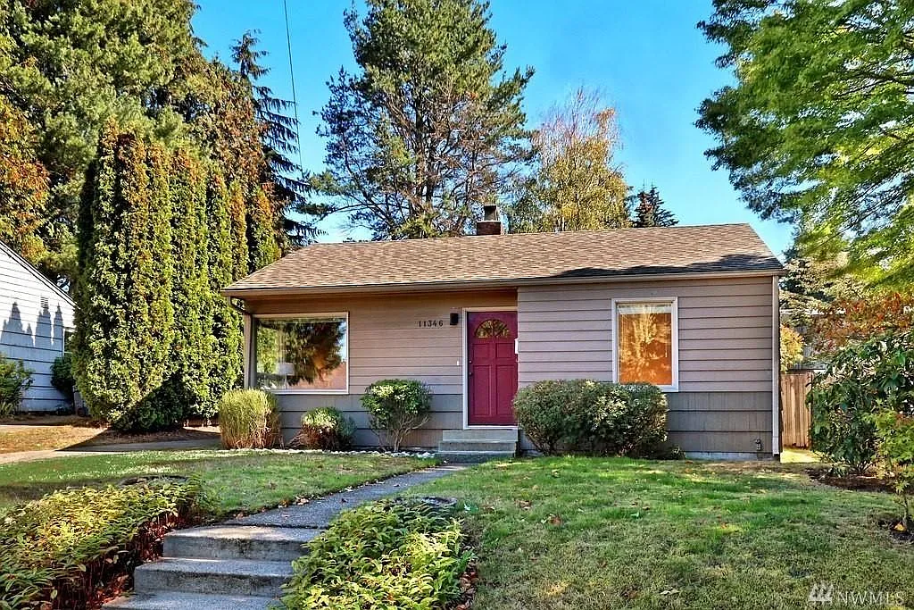 11346 14th Ave NE — Photo 1
