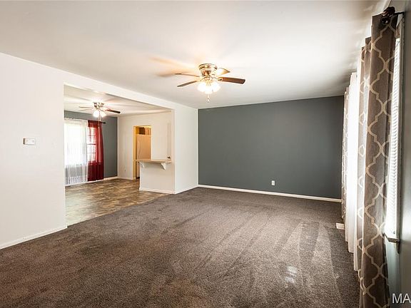 5th image of 803 S Oak St