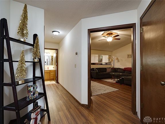 5th image of 275-277 Woodlawn Dr