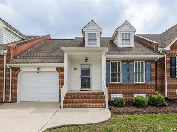 102 Gilcreff Pl, Colonial Heights, VA 23834