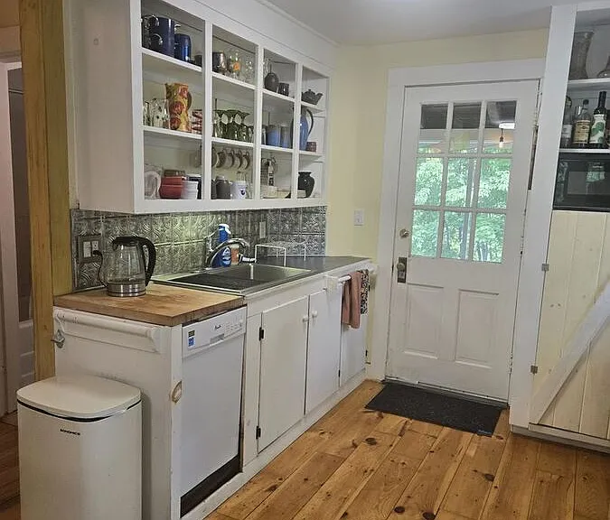 9 Pleasantdale Rd — Photo 10