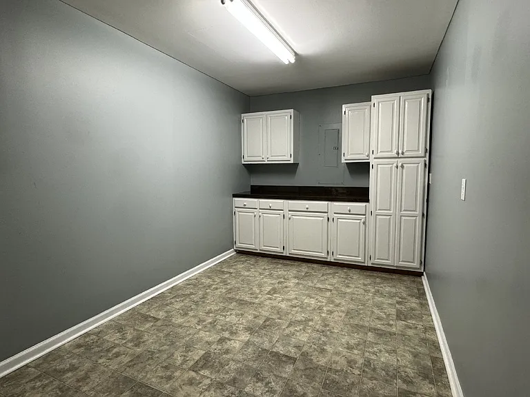 4404 McClelland Dr — Photo 25