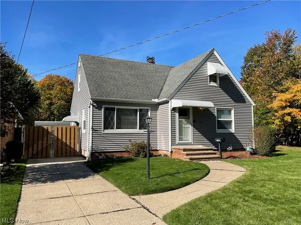 6624 Fernhurst Ave, Parma Heights, OH 44130