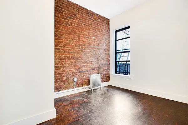 Rented by Warburg | media 7