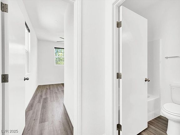 5th image of 416 Desert Cadence St