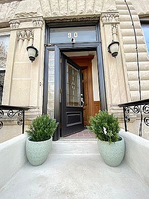 1st image of 90 Quincy St #2