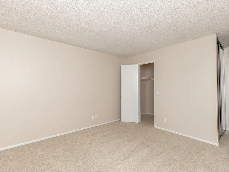 Arbor Court Apartment Homes — Photo 14