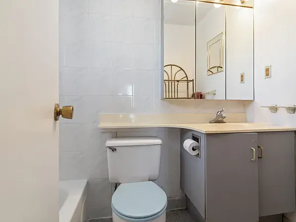 23-22 30th Road image 20 of 37