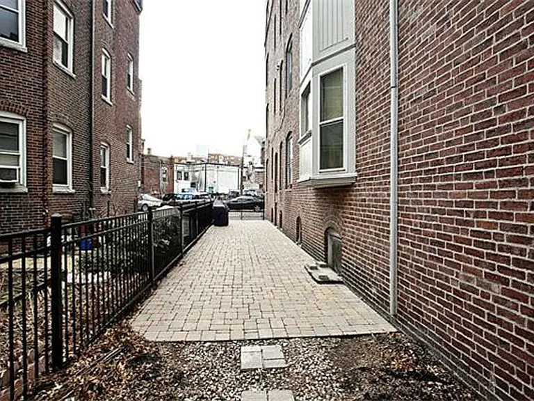 18 Winchester St #24 — Photo 9