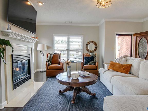 3rd image of 2205 Parkplace St SE