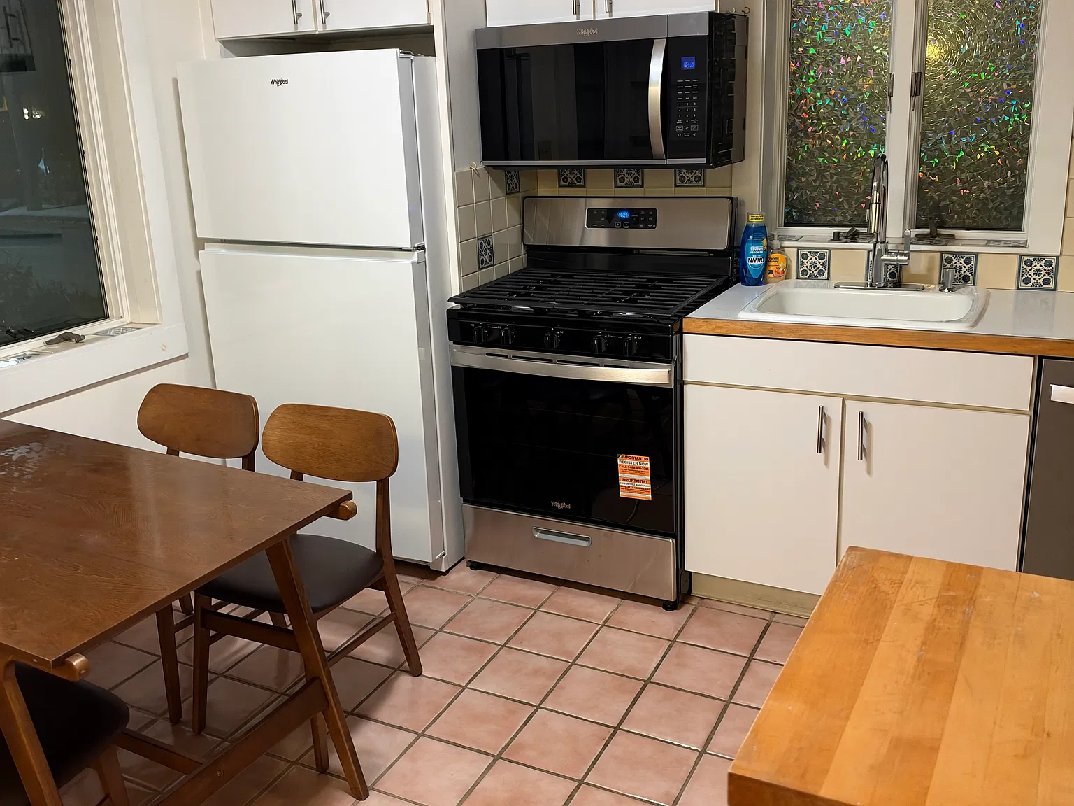 2 bed, 1.5 bath, 998 sqft, $4,300 — Photo 4