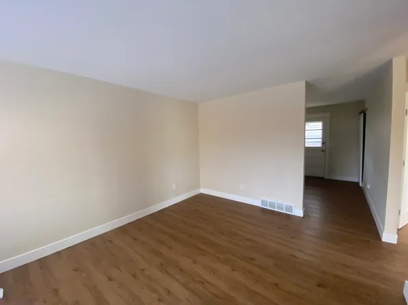 935 6th St #4, Berthoud, CO 80513