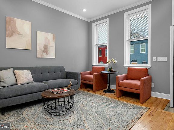 3rd image of 1908 E Lanvale St