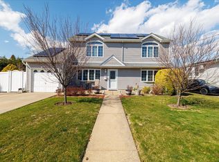 1051 Hastings St, Baldwin, NY 11510