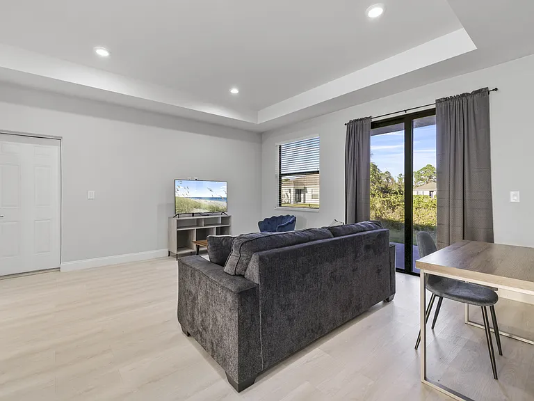 622 Windermere Dr — Photo 6