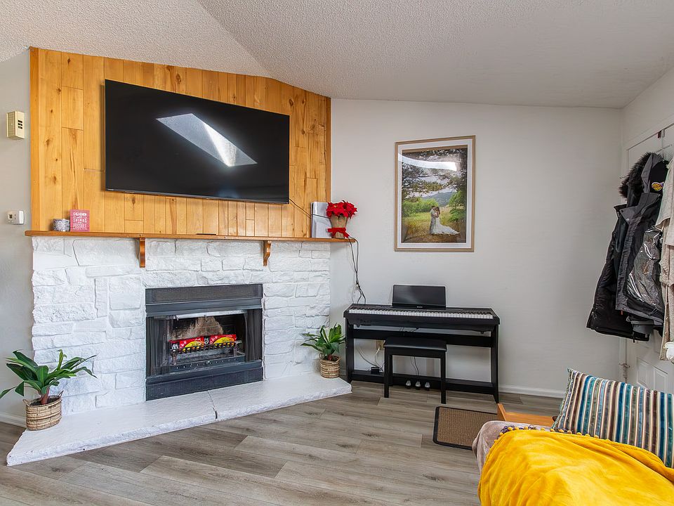 1st image of 6379 Village Ln