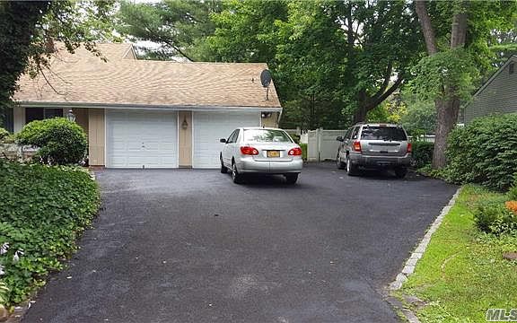 5th image of 12 Fleetwood Dr