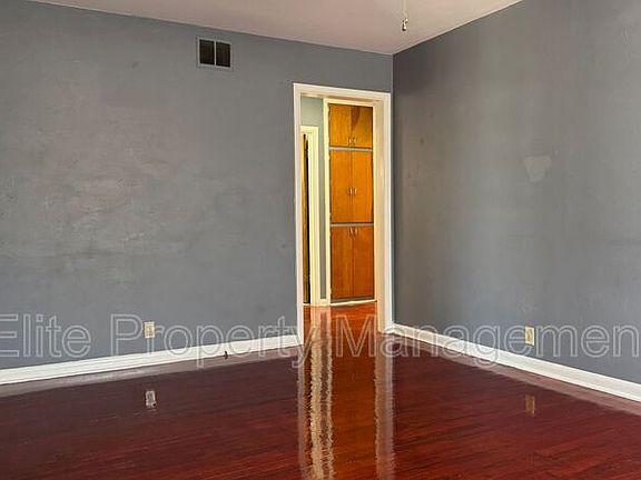 3rd image of 612 Alpine Ave