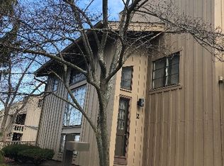 6212 Tennis Ct APT E2, Bay City, MI 48706