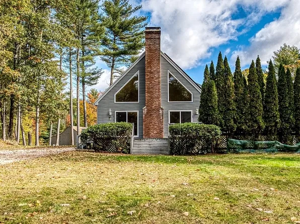 210 South St, Douglas, MA 01516