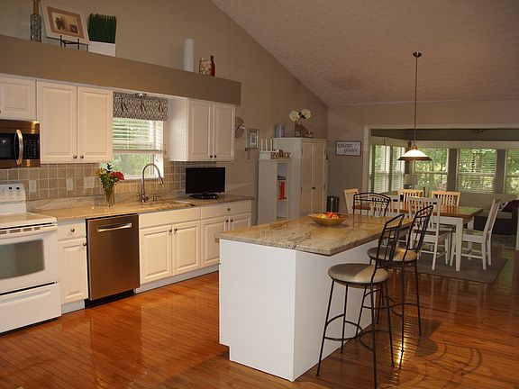 5th image of 5946 Morganwood Sq