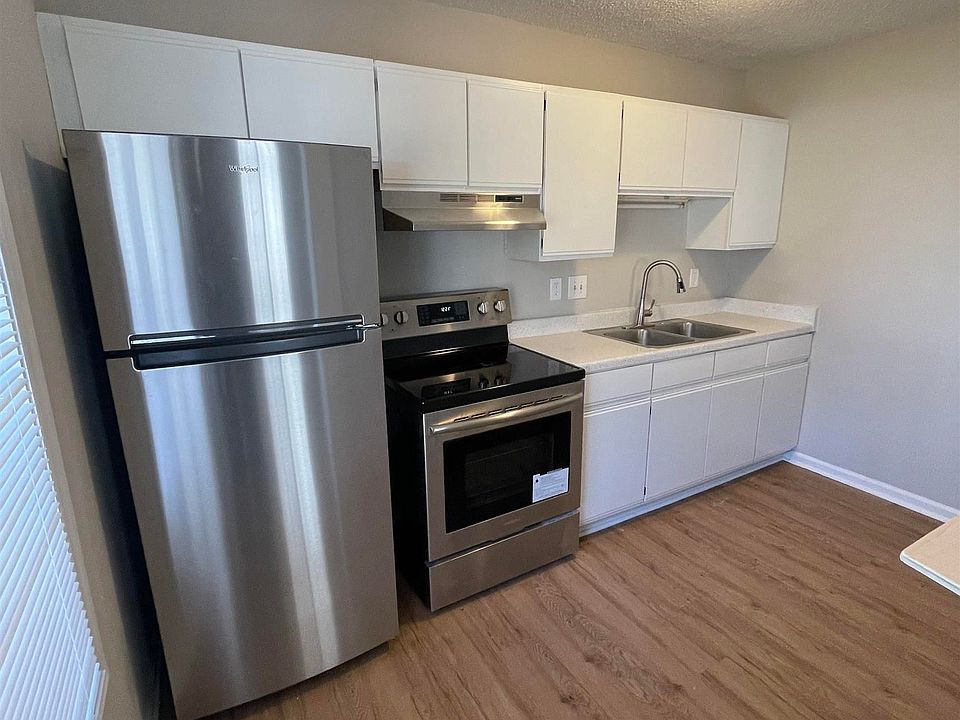 1st image of 2906 Sugarwood Pl #B