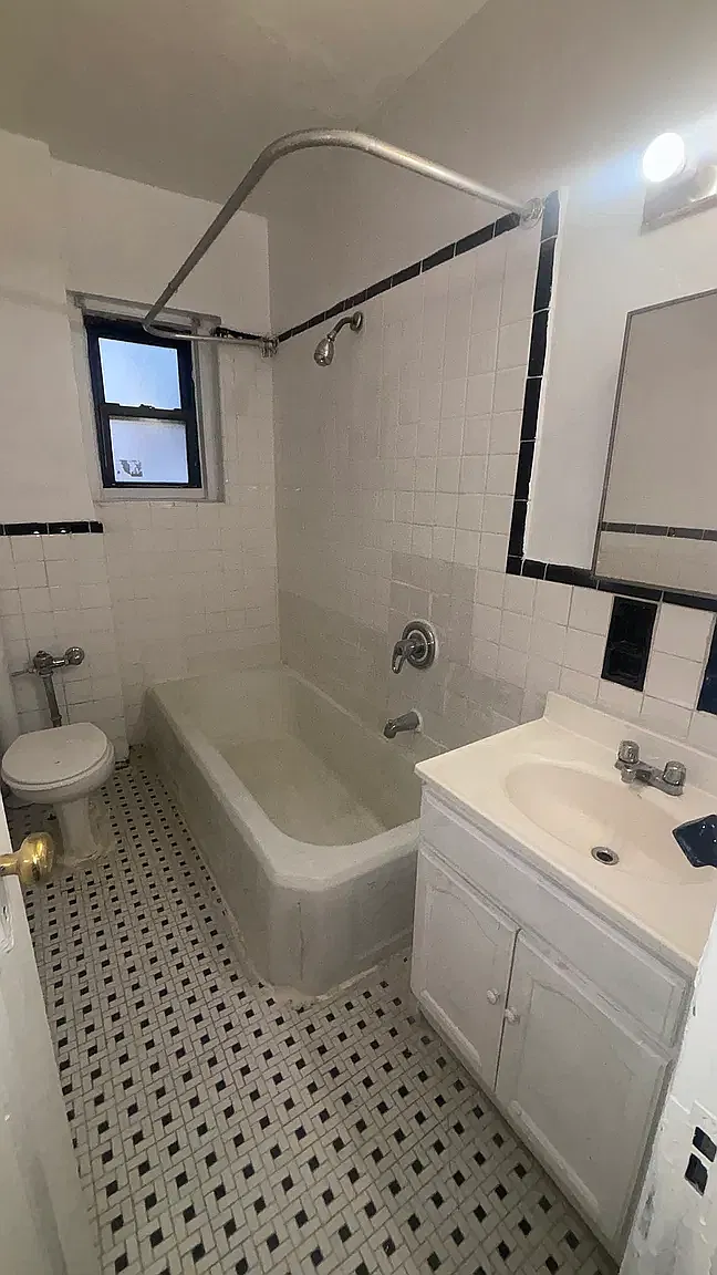 64-00 Saunders Street — Photo 2