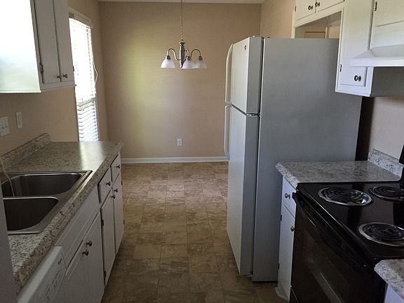 4th image of 4471 Mixedwood Dr