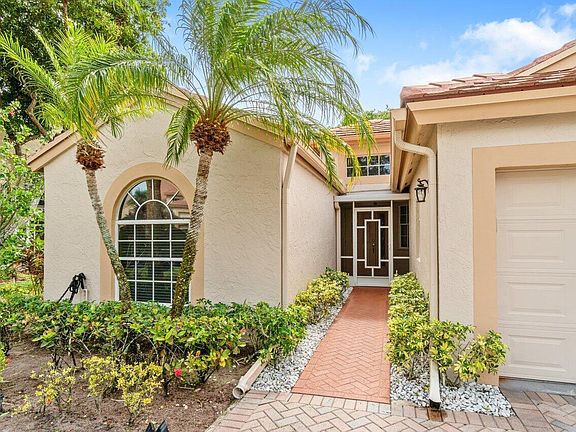 2nd image of 7916 Coral Pointe Dr