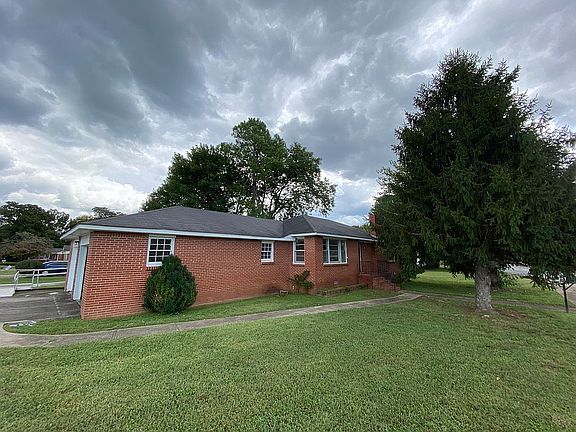 4th image of 1028 Council St