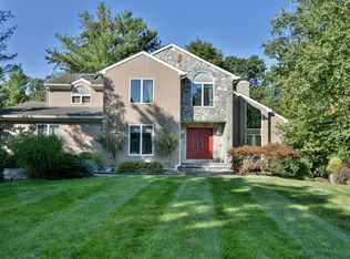 193 Carlough Pl, Mahwah, NJ 07430