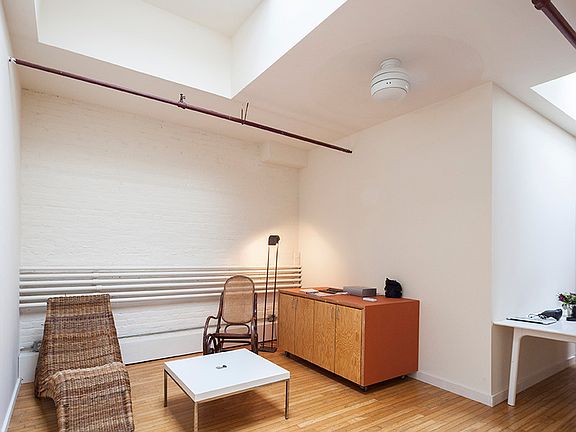 5th image of 261 Lexington Ave APT B2