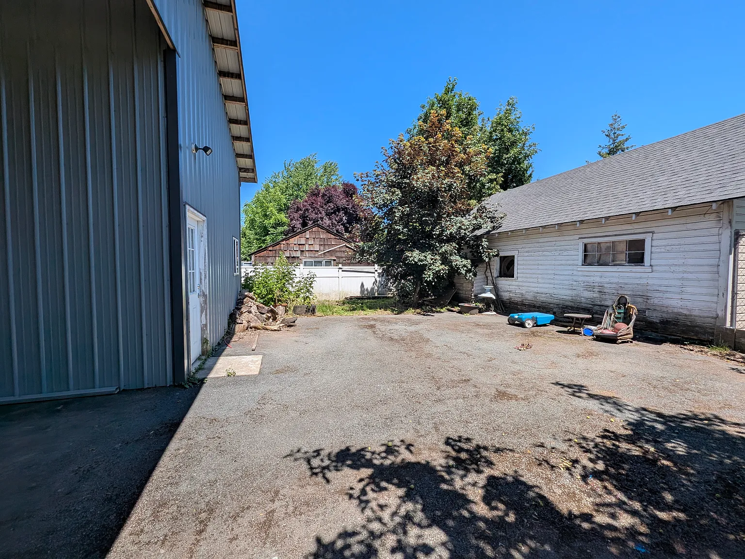 319 Blakeley St — Photo 4