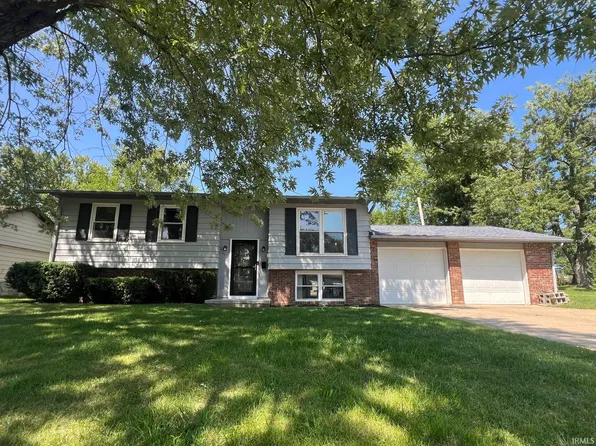 953 Tulip Dr, Peru, IN 46970