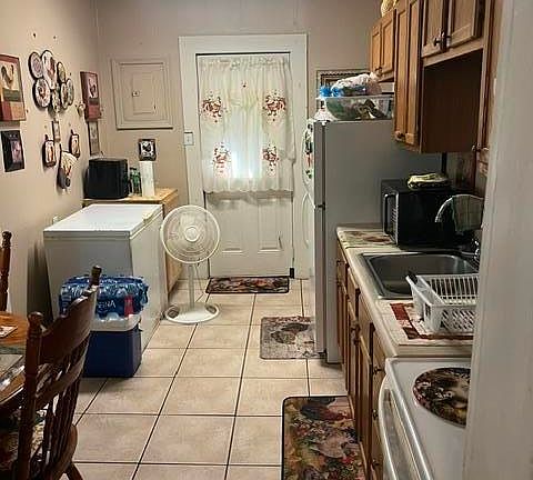 2nd image of 2309 24th St W