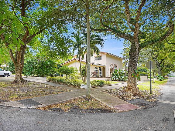 5th image of 1240 Ortega Avenue