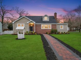 92 Sunset Road, Bay Shore, NY 11706