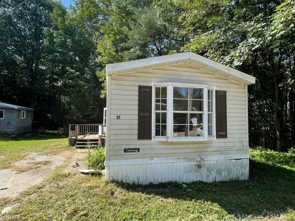 21 Squire Court, Winthrop, ME 04364