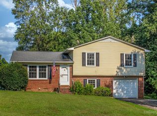 1916 Woodgreen Dr, Gastonia, NC 28052