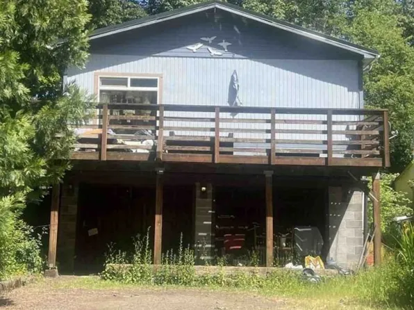 72694 Blakely St, Rainier, OR 97048