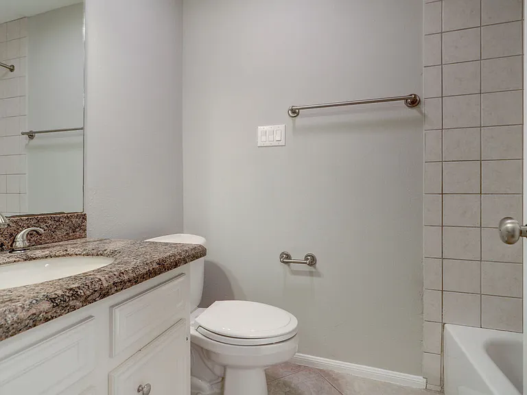 San Felipe Square Townhomes — Photo 23