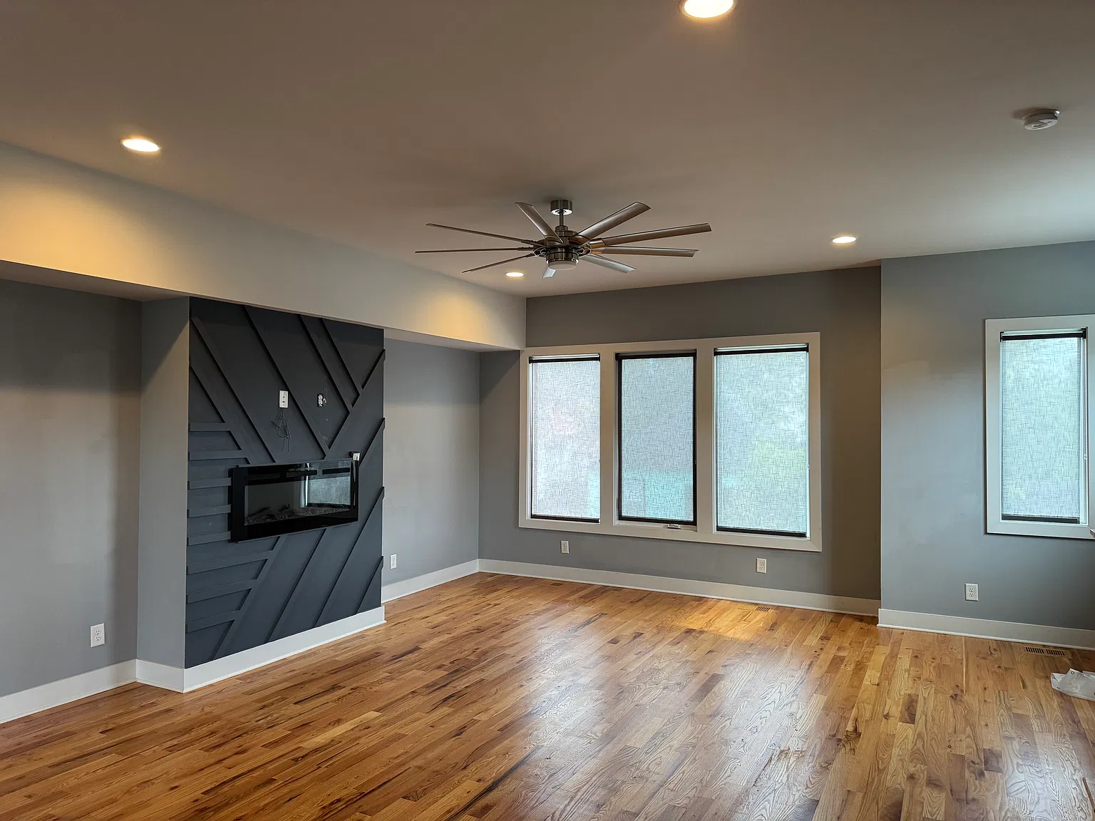 4 bed, 3.5 bath, 2554 sqft, $4,250 — Photo 3