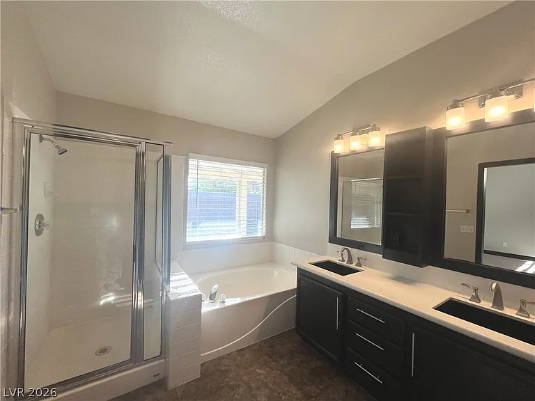 1667 Tangerine Rose Dr — Photo 24