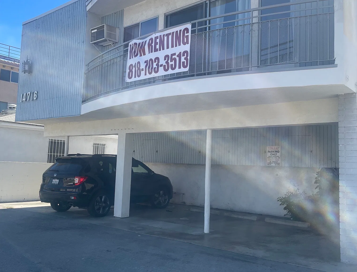 Studio, 400 sqft, $1,695 — Photo 1