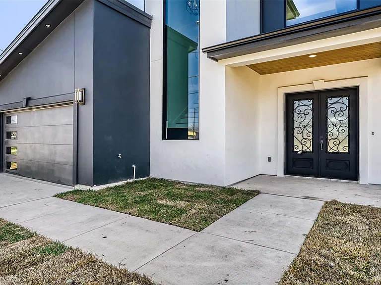 406 E Carrie Mnr — Photo 7